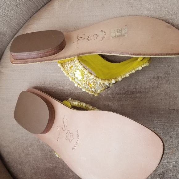 Delman Sandals Beautiful Yellow - Picture 3 of 3